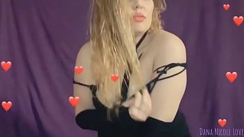 Play Practicing my belly dancing with plenty special effects