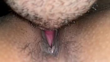 play How to eat pussy close up and orgasm