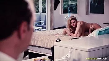 Oynat Mahsur evsiz piliç masum kızı sikikleri - jessa rhodes, piper perri