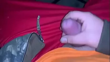 play ঝাঁকুনি বন্ধ এবং পিছনের বহিঃপ্রাঙ্গণ উপর প্রান্ত
