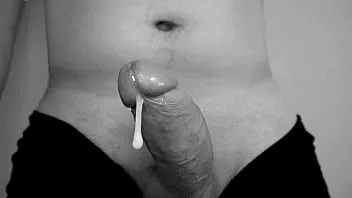 Oynat Penise elinizle dokunmadan güçlü aşırı uyarılmadan erkek orgazmı ve çok sayıda sperm