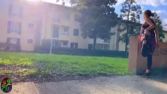 Oynat Parkta Koşun ve Yabancılarla Sikişin - Amatör Genç Sürtük
