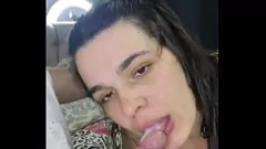 Abspielen Amateur 'Fuck meine Frau' Video: Sexy Milena und ihre Freundin