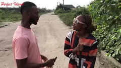 Riproduci L'adolescente smarrito e cieco viene scopata duramente: tatuata ebano slut brama Big Black Dick