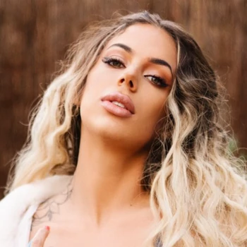 Pornostar Lola Emme