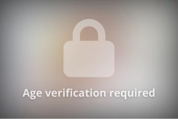 अभिनेता Mio Yuasa