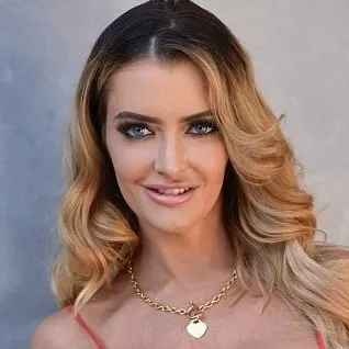 Порнозвезда Linzee Ryder