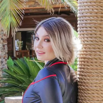 Bintang porno Cara May
