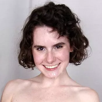 Actrita Darcy Dark